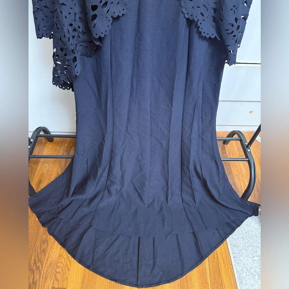 Elegant Navy Laser-Cut Peplum Dress - Women's Formal Dress Size 10/12 - Picture 3 of 9
